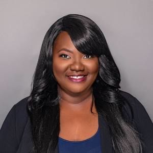 Meet your Posher, Julie